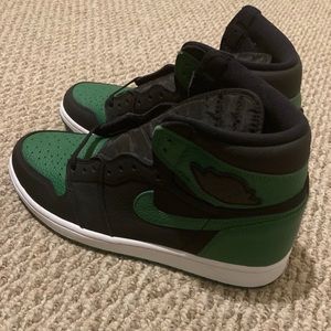 Pine green 1s